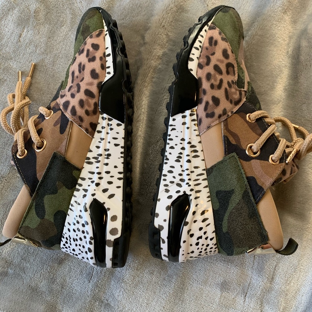 Steve Madden Sneakers